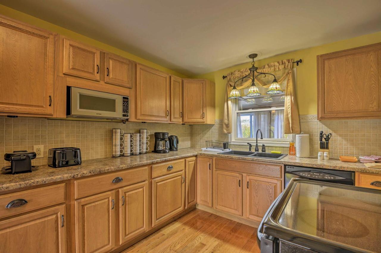 Spacious Home By Finger Lakes And Watkins Glen! Burdett Экстерьер фото